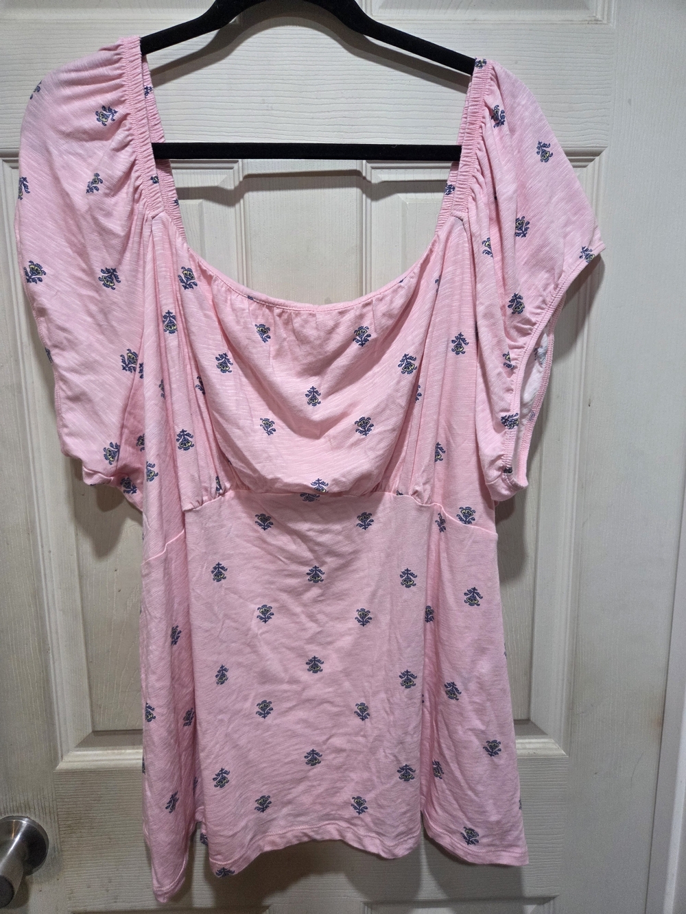 Vintage By Torrid  Pkus Size 5 Pink Floral Scoop Neck Top
